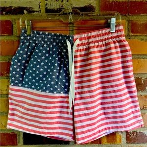 Chubbies Men’s USA Flag swim shorts Size Medium with 5.5 inch inseam.